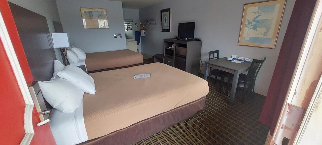 Rodeway Inn Kalkaska Extérieur photo