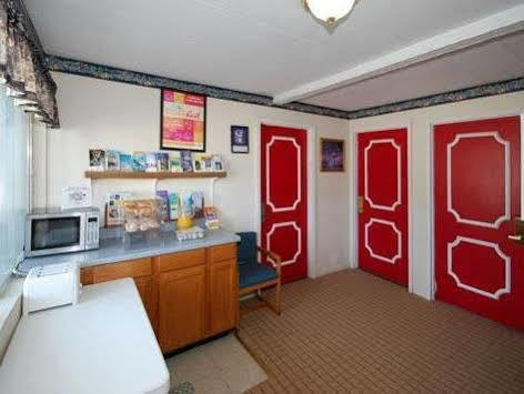 Rodeway Inn Kalkaska Extérieur photo