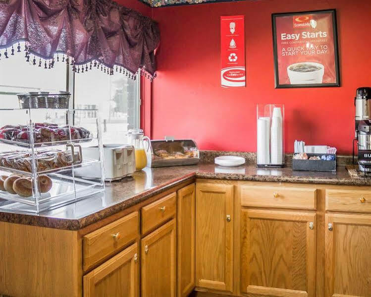 Rodeway Inn Kalkaska Extérieur photo